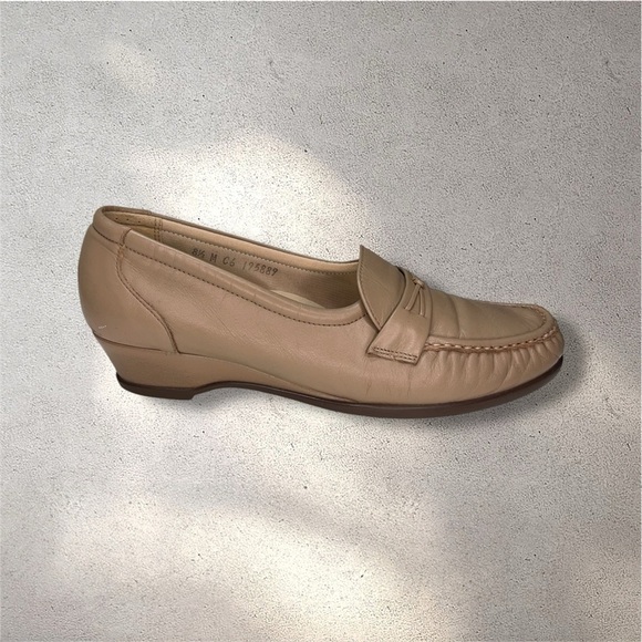 SAS Beige Leather Moc Toe Comfort Loafers Walking Shoes USA - Picture 2 of 9